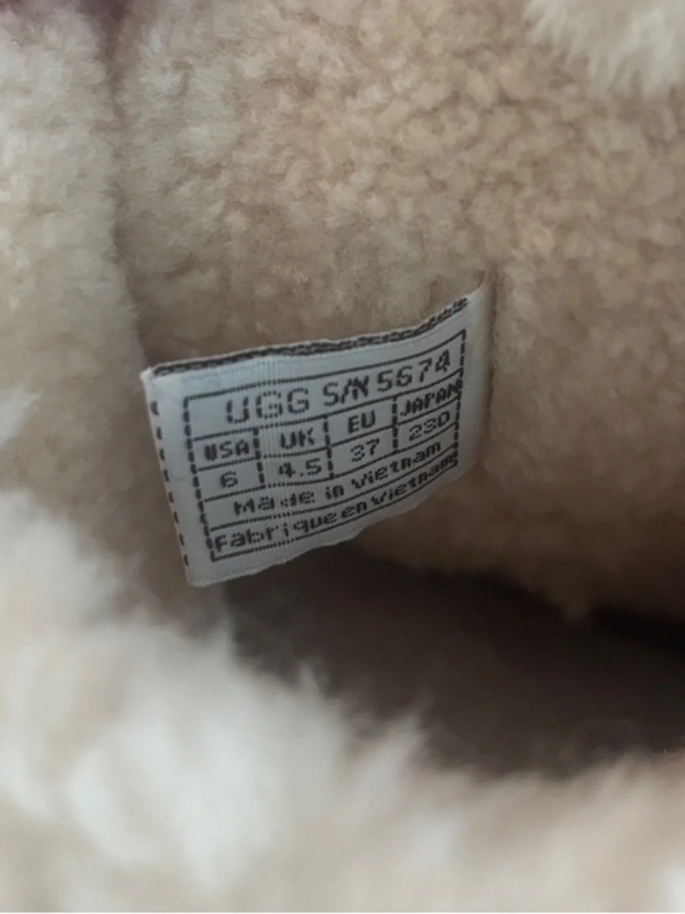 UGG Elijo Chestnut Brown Suede Winter Boots with Cream Shearling Cuff - size 6